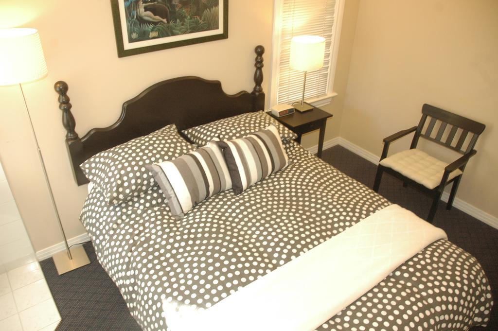 Couette-café Cambie 3*
